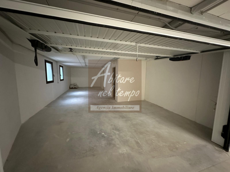 CITTADELLA -  VIALE DELLA STAZIONE

Villa di testa di pregio di nuova costruzione.

Elegante vill...