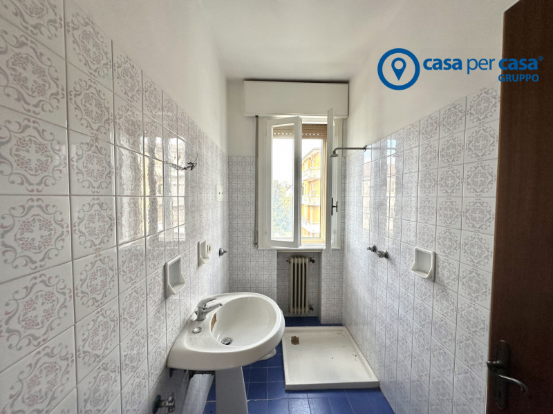 APPROVATO GRUPPO CASA PER CASA: VALUTATO, CONTROLLATO, GESTITO IN ESCLUSIVA

ZONA: Posizionato ne...