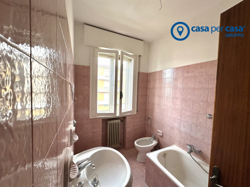 APPROVATO GRUPPO CASA PER CASA: VALUTATO, CONTROLLATO, GESTITO IN ESCLUSIVA

ZONA: Posizionato ne...