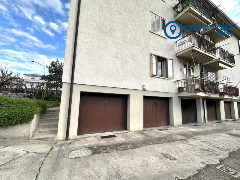 APPROVATO GRUPPO CASA PER CASA: VALUTATO, CONTROLLATO, GESTITO IN ESCLUSIVA

ZONA: Posizionato ne...