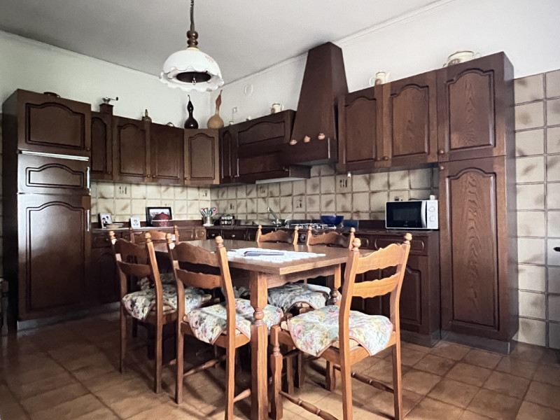 Boara Pisani (PD)

Immersa nella tranquillità della campagna di Boara Pisani, proponiamo in vendi...