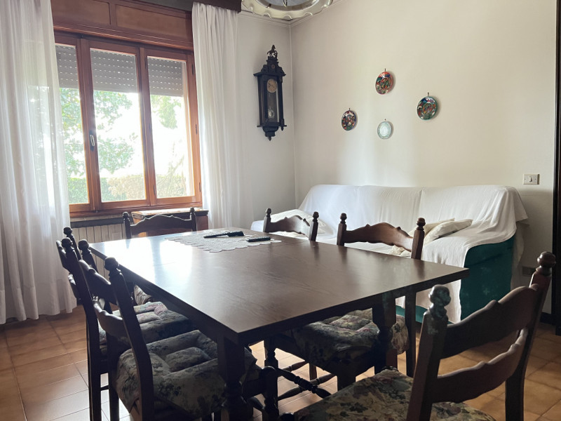 Boara Pisani (PD)

Immersa nella tranquillità della campagna di Boara Pisani, proponiamo in vendi...