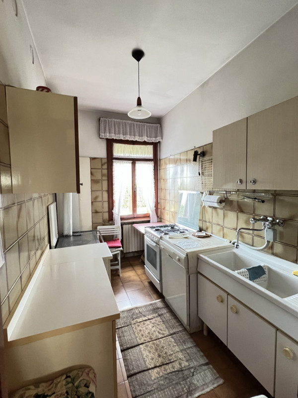 Boara Pisani (PD)

Immersa nella tranquillità della campagna di Boara Pisani, proponiamo in vendi...