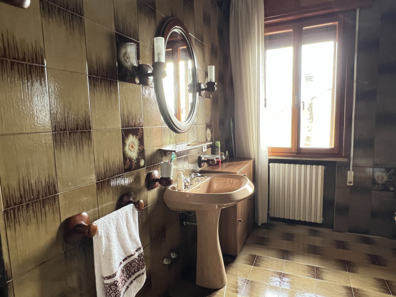 Boara Pisani (PD)

Immersa nella tranquillità della campagna di Boara Pisani, proponiamo in vendi...