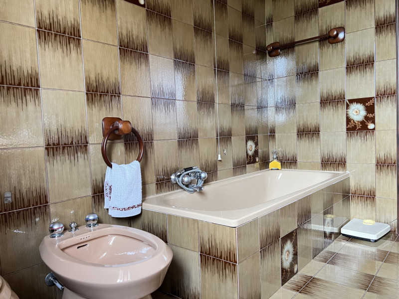 Boara Pisani (PD)

Immersa nella tranquillità della campagna di Boara Pisani, proponiamo in vendi...