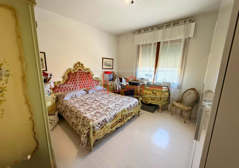 CHIESANUOVA - (Rif.V252-s) - Proponiamo in zona centrale al confine tra Chiesanuova e Sarmeola a ...