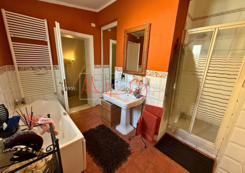 CHIESANUOVA - (Rif.V252-s) - Proponiamo in zona centrale al confine tra Chiesanuova e Sarmeola a ...