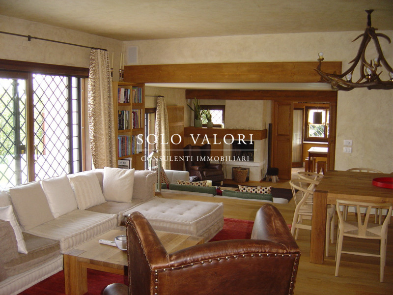 Rif. C326 (per info 331 2127142 Andrea)

Villa singola - ASOLO GOLF 

Scopri questa magnifica vil...