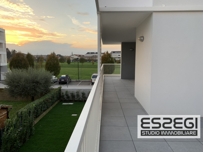 CASELLE di SELVAZZANO DENTRO: Proponiamo in vendita appartamento al secondo piano di un elegante ...