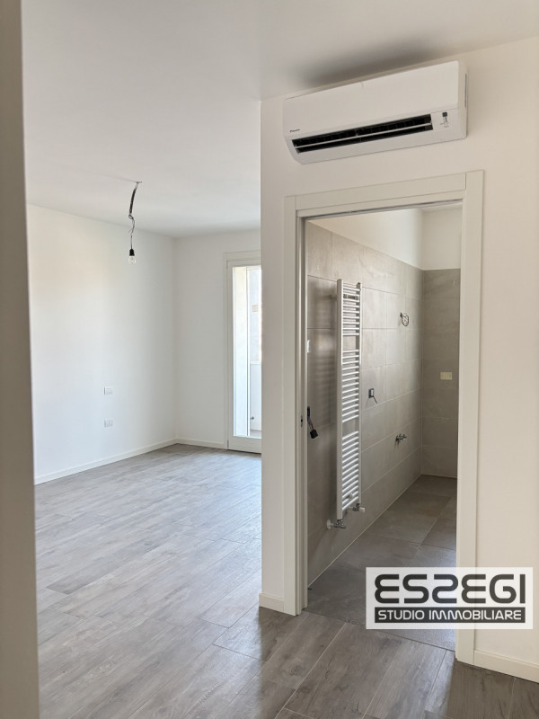 CASELLE di SELVAZZANO DENTRO: Proponiamo in vendita appartamento al secondo piano di un elegante ...