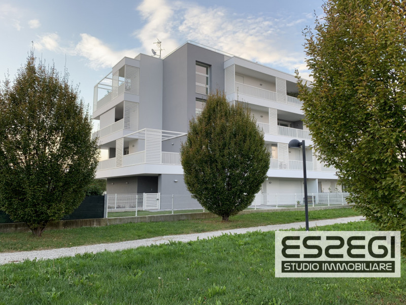 CASELLE di SELVAZZANO DENTRO: Proponiamo in vendita appartamento al secondo piano di un elegante ...