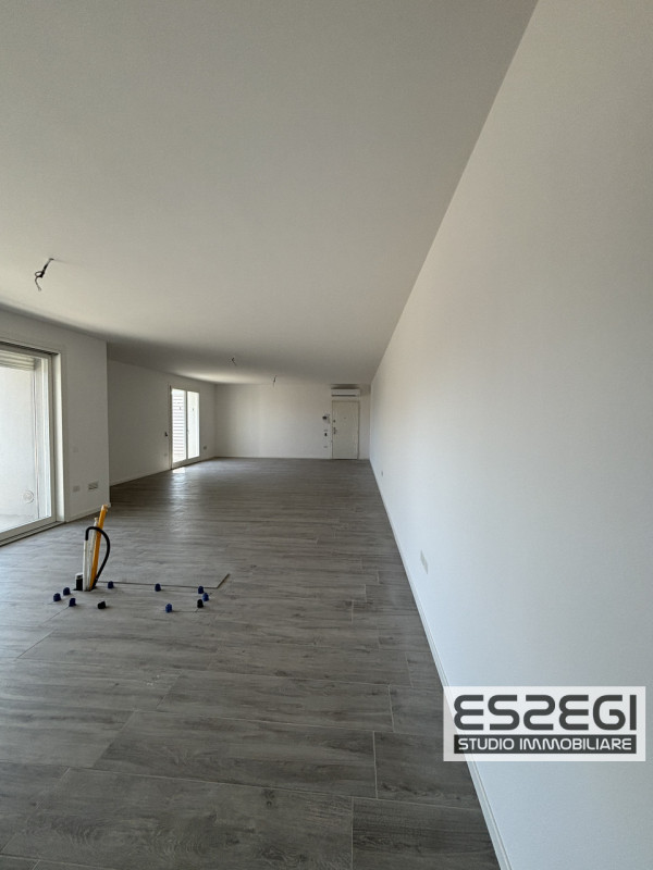 CASELLE di SELVAZZANO DENTRO: Proponiamo in vendita appartamento al secondo piano di un elegante ...