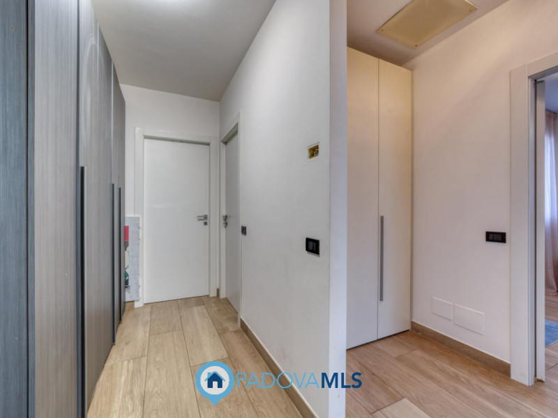 Immobile in esclusiva al Gruppo Padova MLS PERAROLO DI VIGONZA Signorile VILLA SINGOLA immersa ne...