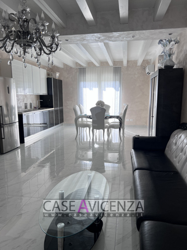 Quinto Vicentino Vendita Casa a schiera porzione centrale