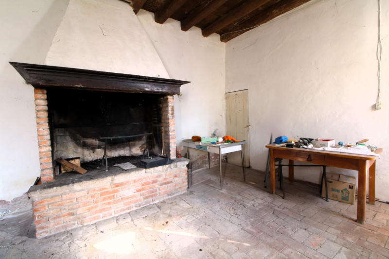 MONSELICE: rustico accostato da ristrutturare costruito ad inizio del 1900. Sviluppato su due liv...