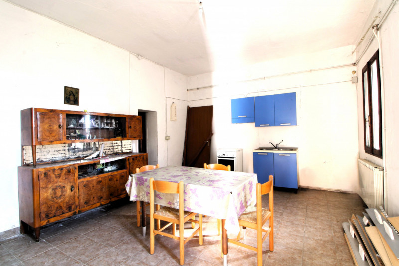 MONSELICE: rustico accostato da ristrutturare costruito ad inizio del 1900. Sviluppato su due liv...