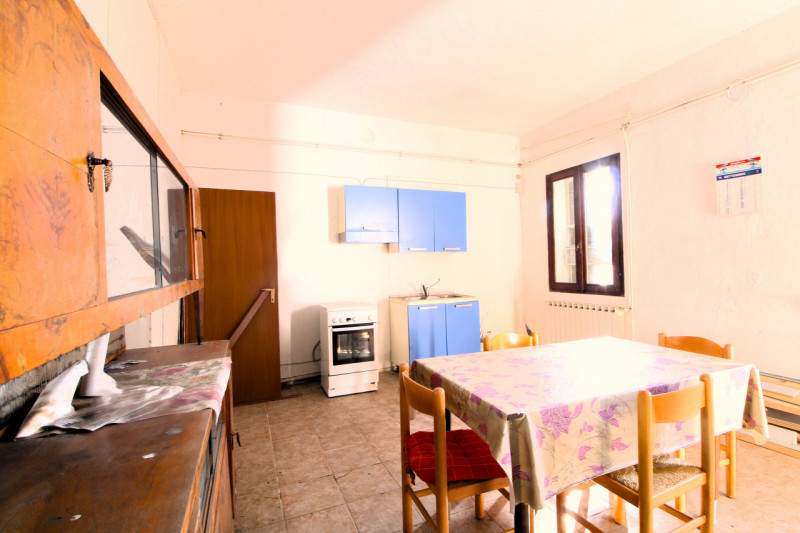 MONSELICE: rustico accostato da ristrutturare costruito ad inizio del 1900. Sviluppato su due liv...