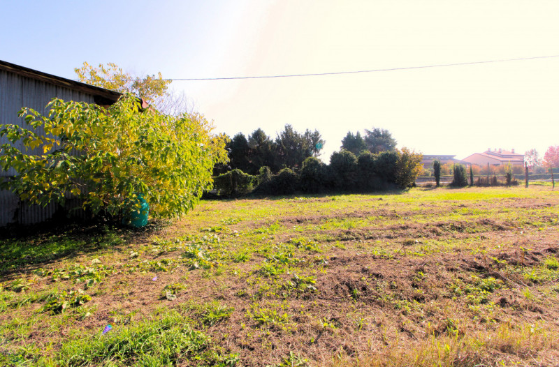 MONSELICE: rustico accostato da ristrutturare costruito ad inizio del 1900. Sviluppato su due liv...