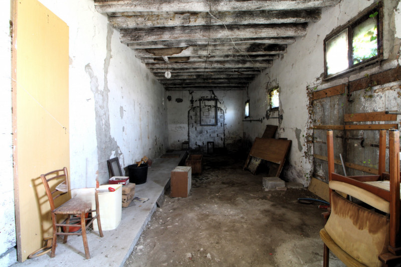 MONSELICE: rustico accostato da ristrutturare costruito ad inizio del 1900. Sviluppato su due liv...