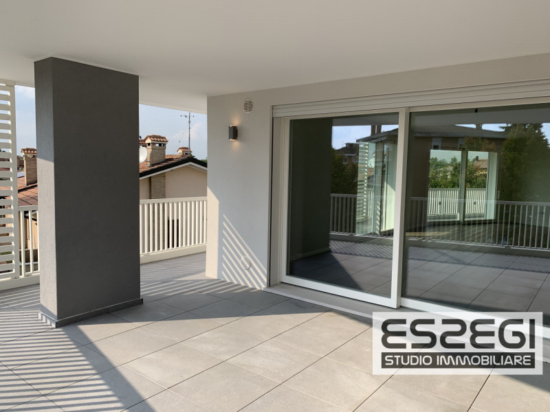 SELVAZZANO DENTRO quartiere SAN DOMENICO: Proponiamo in vendita attico al secondo ed ultimo piano...