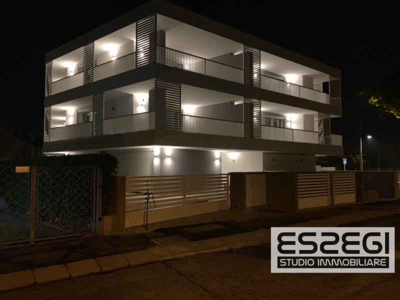 SELVAZZANO DENTRO quartiere SAN DOMENICO: Proponiamo in vendita attico al secondo ed ultimo piano...