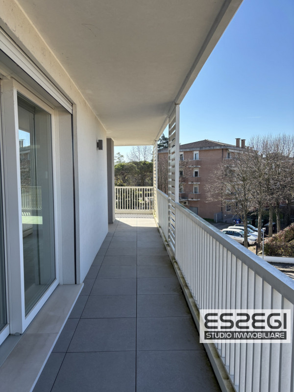 SELVAZZANO DENTRO quartiere SAN DOMENICO: Proponiamo in vendita attico al secondo ed ultimo piano...