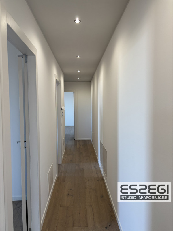 SELVAZZANO DENTRO quartiere SAN DOMENICO: Proponiamo in vendita attico al secondo ed ultimo piano...