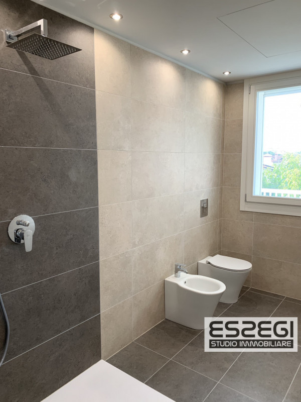 SELVAZZANO DENTRO quartiere SAN DOMENICO: Proponiamo in vendita attico al secondo ed ultimo piano...