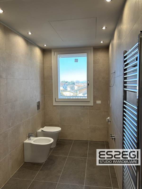 SELVAZZANO DENTRO quartiere SAN DOMENICO: Proponiamo in vendita attico al secondo ed ultimo piano...