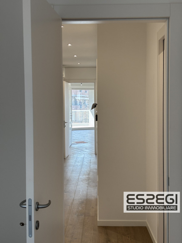 SELVAZZANO DENTRO quartiere SAN DOMENICO: Proponiamo in vendita attico al secondo ed ultimo piano...