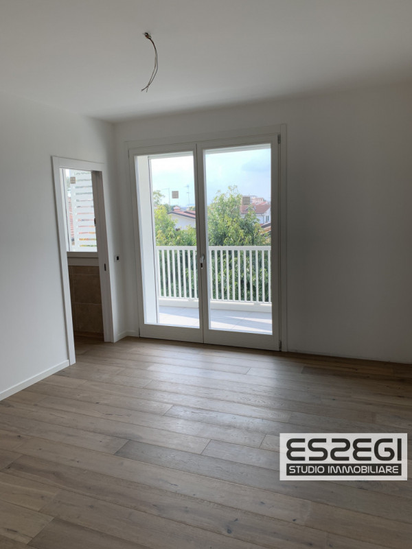 SELVAZZANO DENTRO quartiere SAN DOMENICO: Proponiamo in vendita attico al secondo ed ultimo piano...