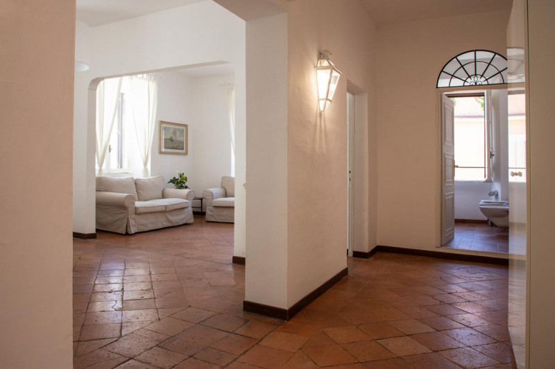 Roma Affitto Appartamento quadrilocale