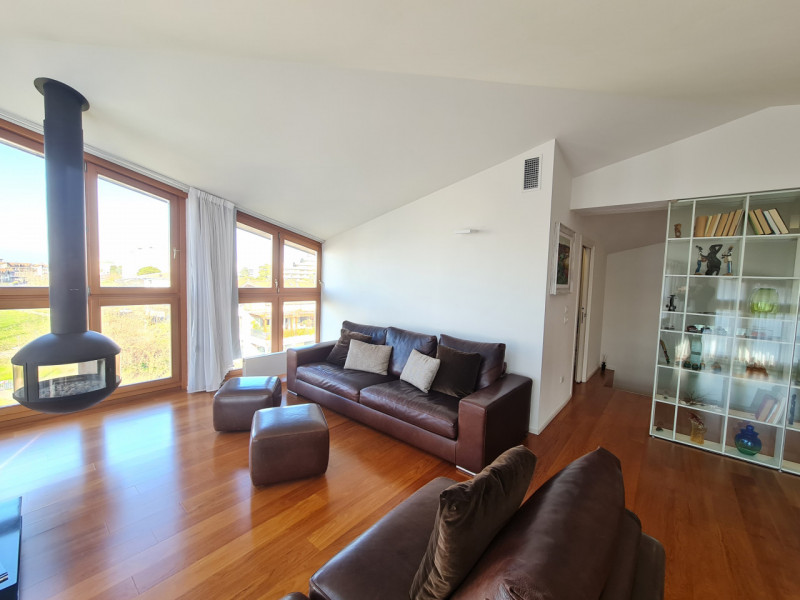 Attico esclusivo situato in una delle zone più prestigiose di Abano Terme, con una vista spettaco...