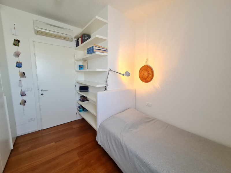 Attico esclusivo situato in una delle zone più prestigiose di Abano Terme, con una vista spettaco...