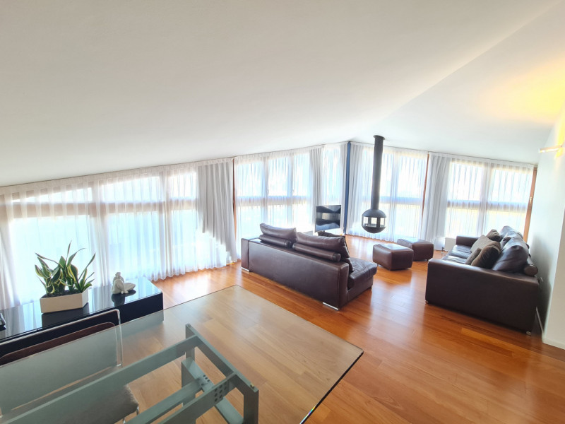 Attico esclusivo situato in una delle zone più prestigiose di Abano Terme, con una vista spettaco...