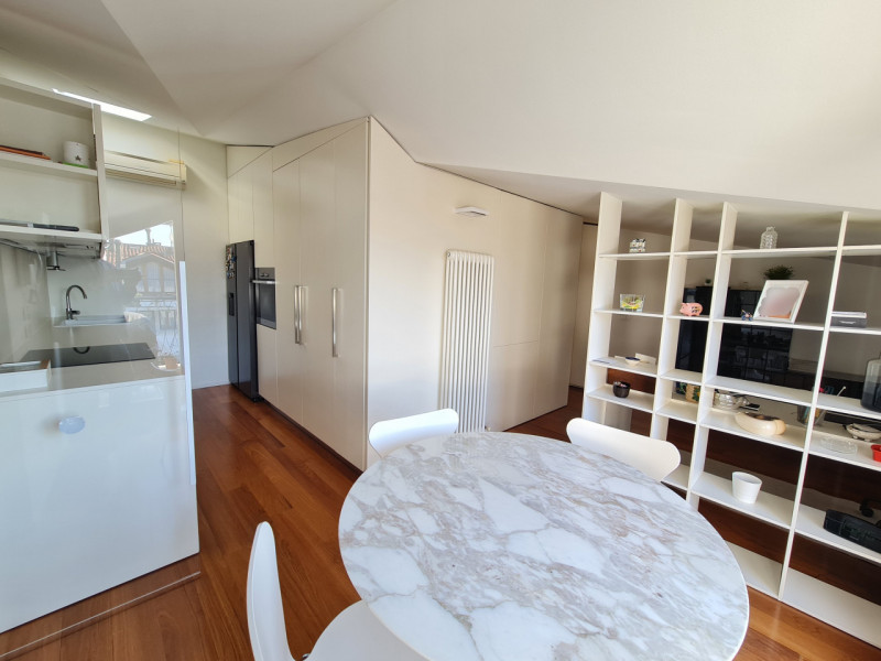 Attico esclusivo situato in una delle zone più prestigiose di Abano Terme, con una vista spettaco...