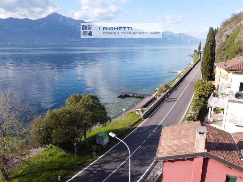 Torri del Benaco Vendita Casa a schiera porzione di testa