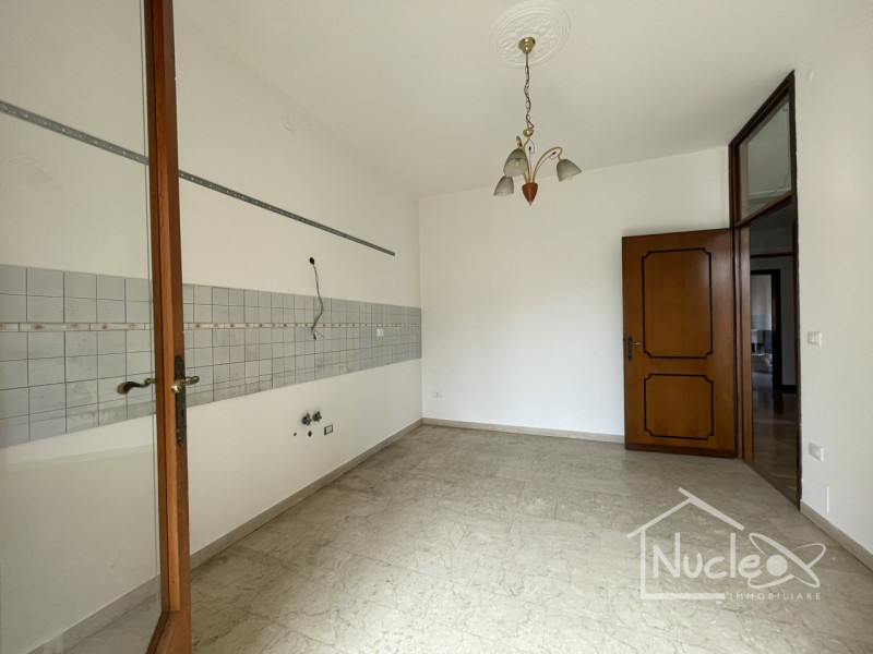 Due Carrare, in quartiere residenziale tranquillo vicino a Battaglia Terme e comodo al casello di...