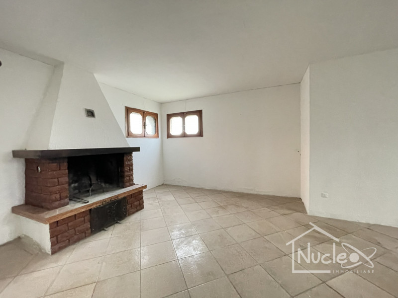 Due Carrare, in quartiere residenziale tranquillo vicino a Battaglia Terme e comodo al casello di...