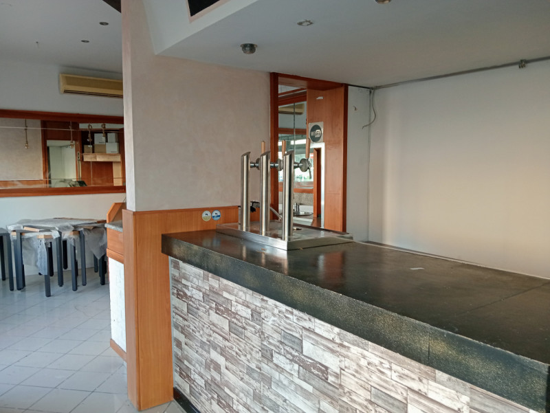 Vigodarzere - In ottima posizione, con alta visibilità, forte passaggio veicolare e pedonale, si ...