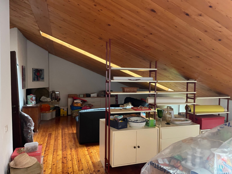 In centro storico, in palazzina di pregio di sole due unità, proponiamo appartamento al secondo e...