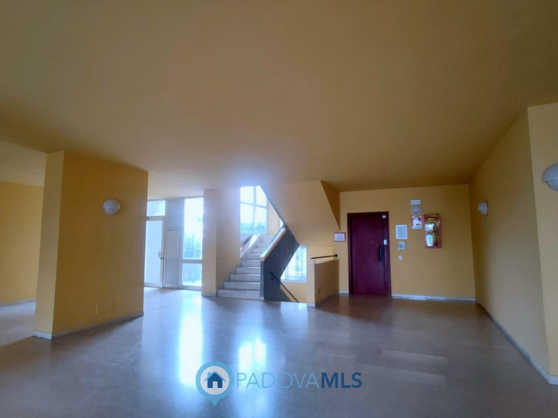 Immobile in esclusiva al Gruppo Padova MLS
CHIOGGIA - ISOLA VERDE Scopri questo affascinante appa...