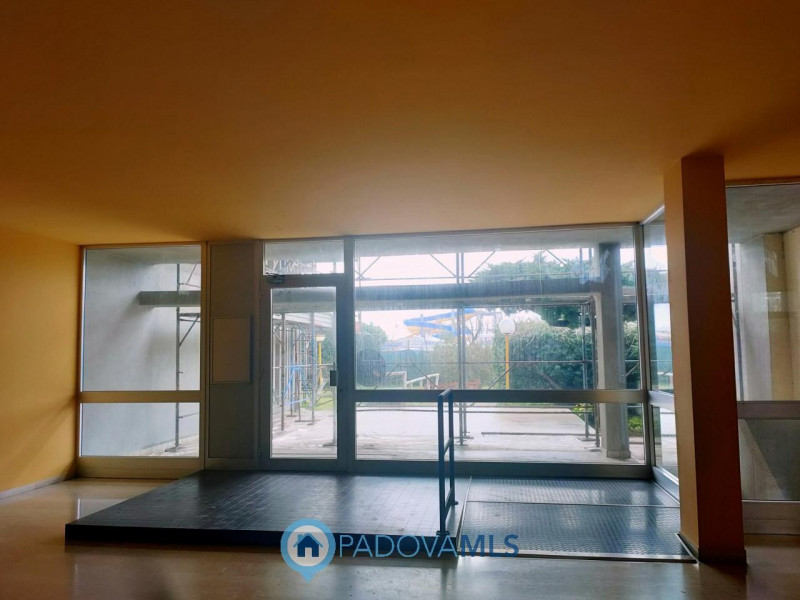 Immobile in esclusiva al Gruppo Padova MLS
CHIOGGIA - ISOLA VERDE Scopri questo affascinante appa...