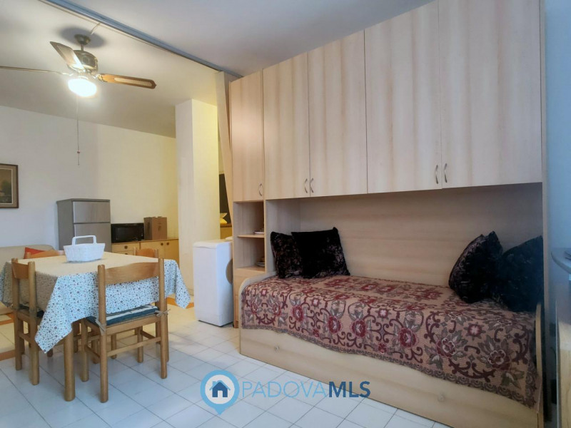 Immobile in esclusiva al Gruppo Padova MLS
CHIOGGIA - ISOLA VERDE Scopri questo affascinante appa...