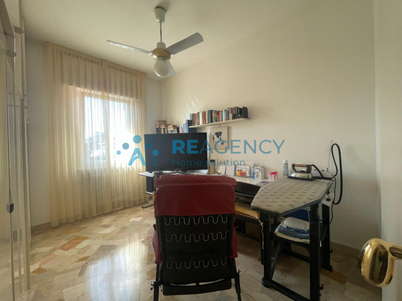 VICENZA - Zona Laghetto

Stai cercando un appartamento tricamere AMPIO, all'ultimo piano con terr...