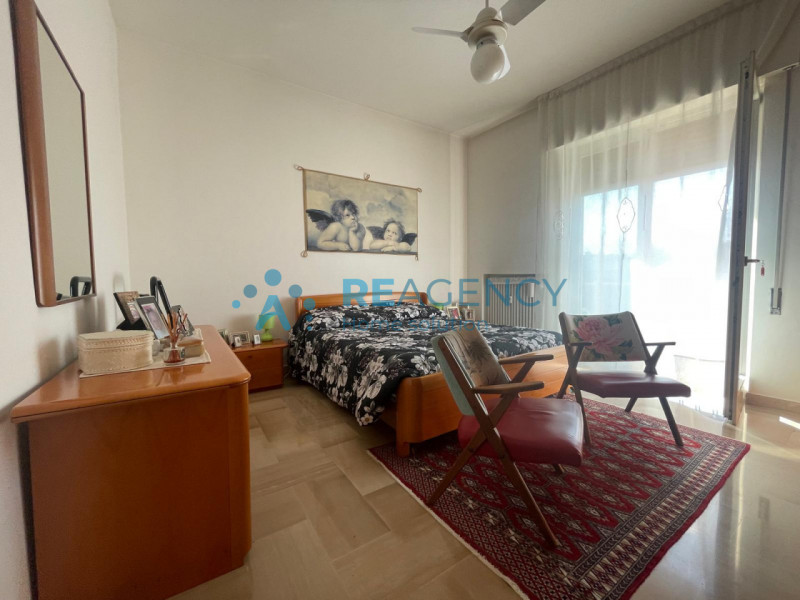 VICENZA - Zona Laghetto

Stai cercando un appartamento tricamere AMPIO, all'ultimo piano con terr...