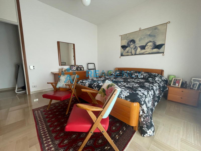 VICENZA - Zona Laghetto

Stai cercando un appartamento tricamere AMPIO, all'ultimo piano con terr...