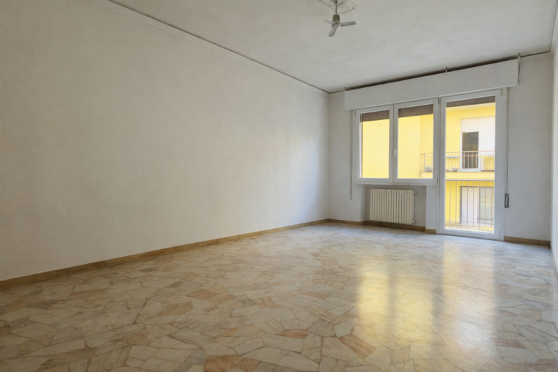 Nel cuore dell’Arcella, in una zona vivace e comodissima a tutti i servizi – supermercati, bar, f...