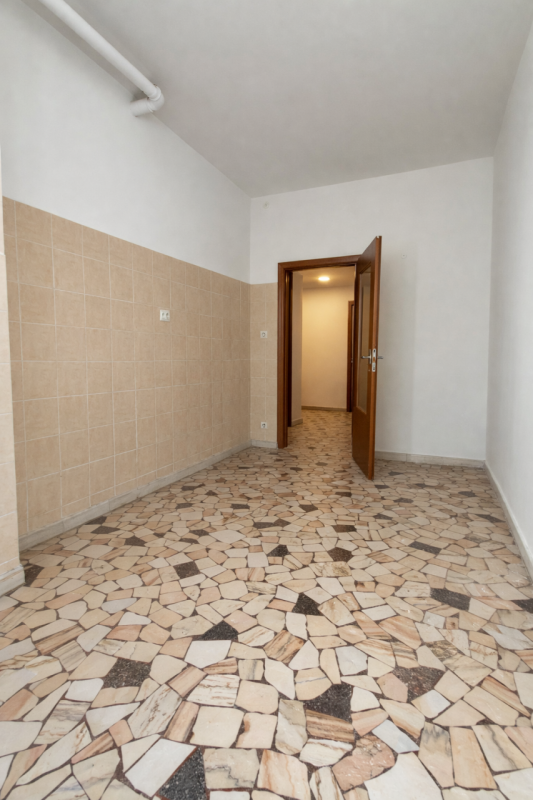 Nel cuore dell’Arcella, in una zona vivace e comodissima a tutti i servizi – supermercati, bar, f...