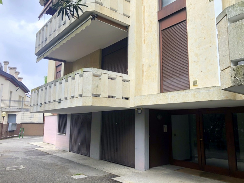 OSPEDALI/NAZARETH: AMPIO 2 CAMERE €.325.000 - rif.CL465

A pochi passi dall'Ospedale civile e dal...